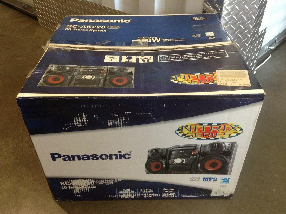 Panasonic 5 disc CD Stereo System in open box Model (1 of 1)