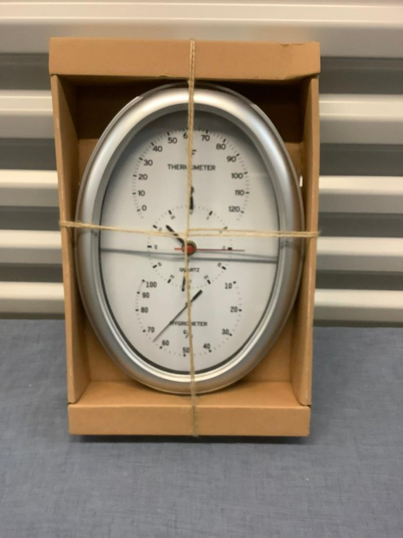 Combination Clock thermometer hygrometer (works) (1 of 1)
