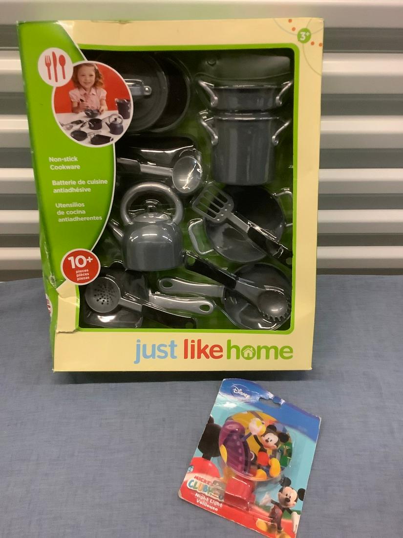 New "Just Like Home" children's non-stick cookware Toys (1 of 1)