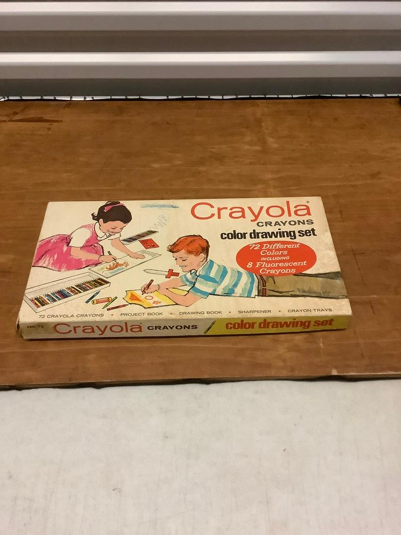 Vintage 1958 "Crayola Crayons Color Drawing Set" (1 of 1)