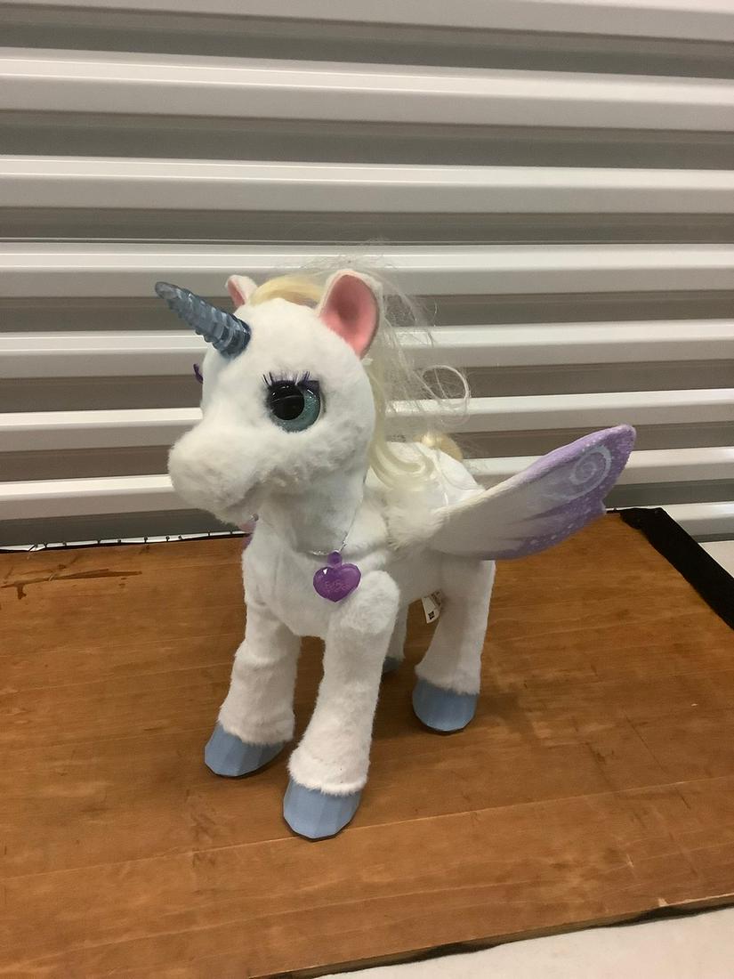 Hasbro Battery Operated Furreal Friends Unicorn: Hasbro Battery Operated Furreal Friends Unicorn