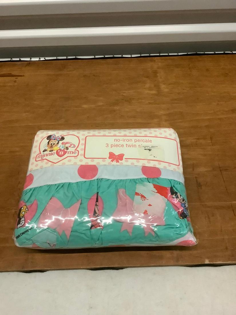 Minnie Mouse 3 Piece Twin Sheet Set (1 of 1)