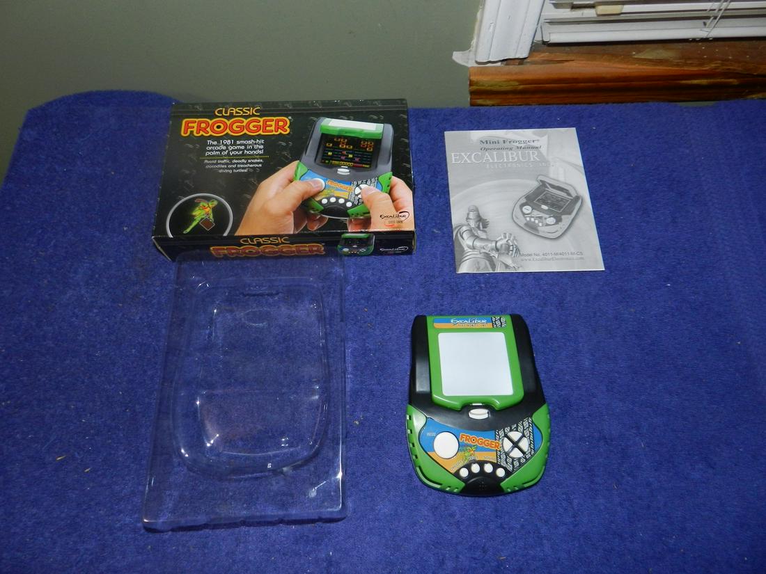 Classic Frogger Handheld Game Complete In Box: Classic Frogger Handheld Game Complete In Box