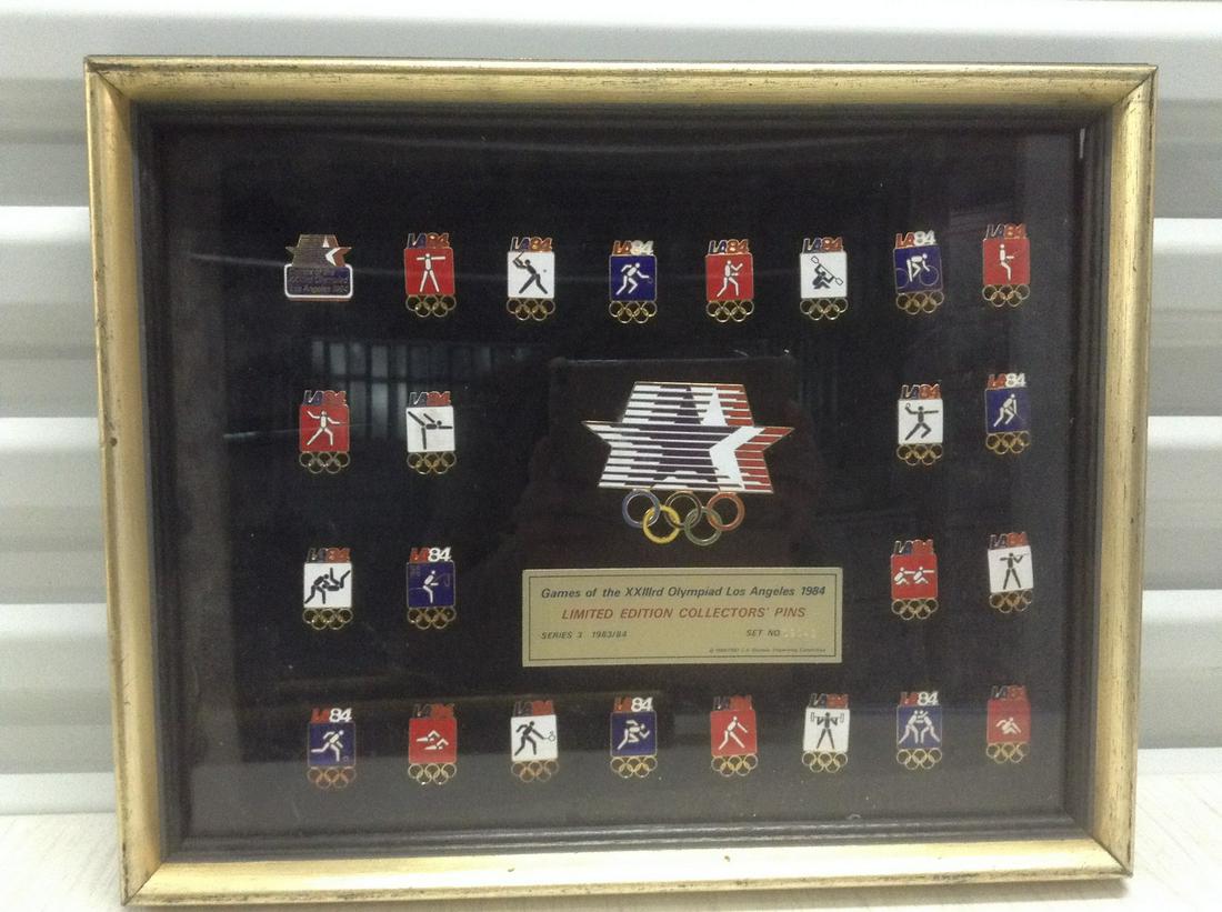 Framed Limited Edition Collectors' Pin Set Los Angeles (1 of 1)