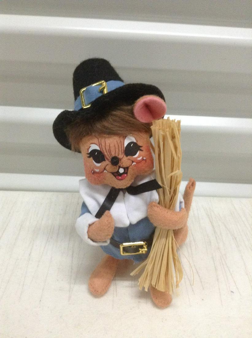 Annalee Pilgrim Mouse 6.5" (1 of 1)