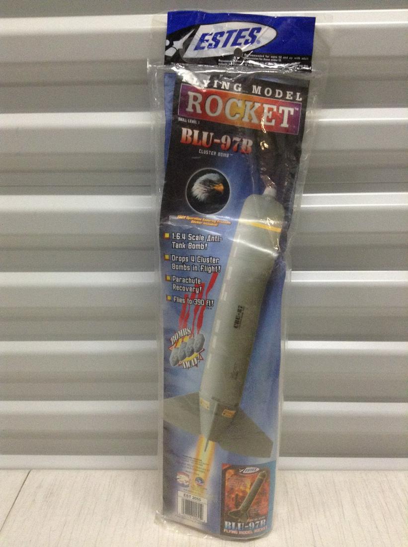 Sealed Estes Blu-97B Flying Model Rocket (1 of 1)