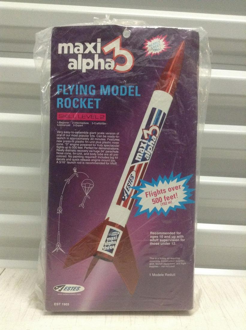 Sealed Maxi Alpha 3 flying Model Rocket (1 of 1)