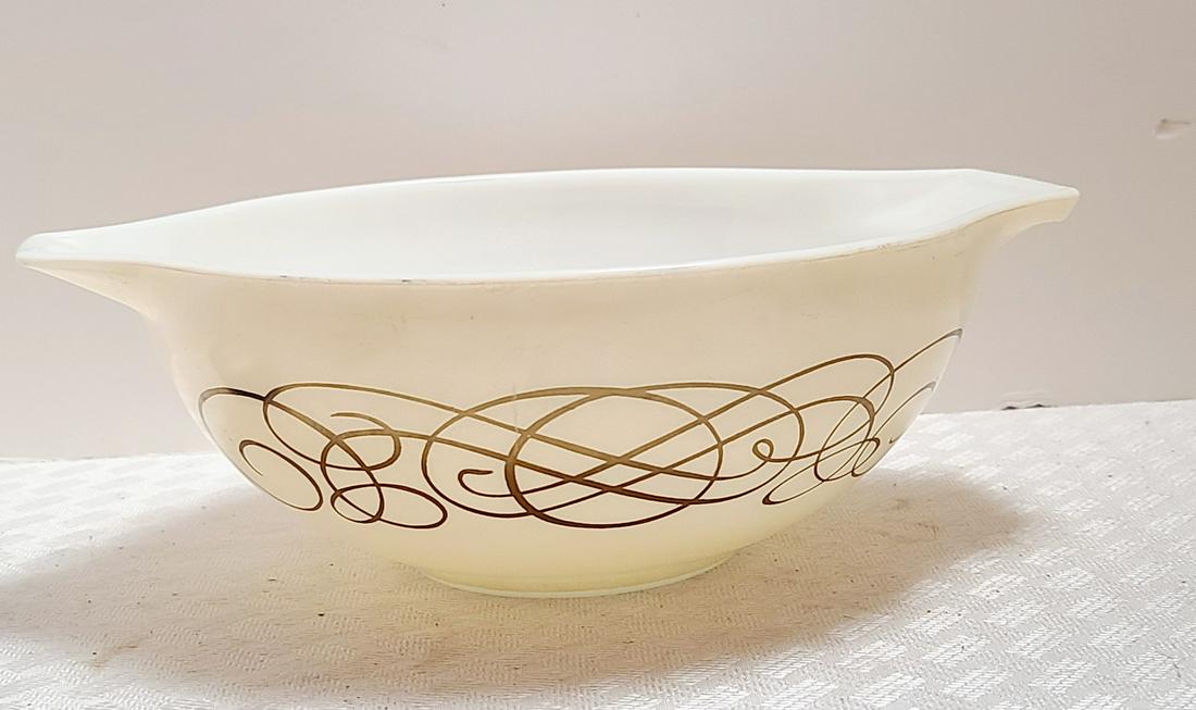 1959 Pyrex Large Mixing Bowl Golden Scroll: 1959 Pyrex Large Mixing Bowl Golden Scroll