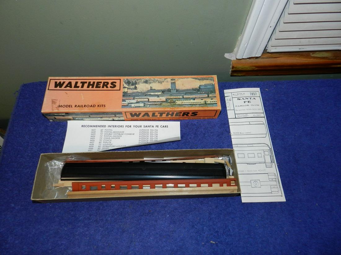 Walthers Santa Fe 7857 Model Train Kit (1 of 1)