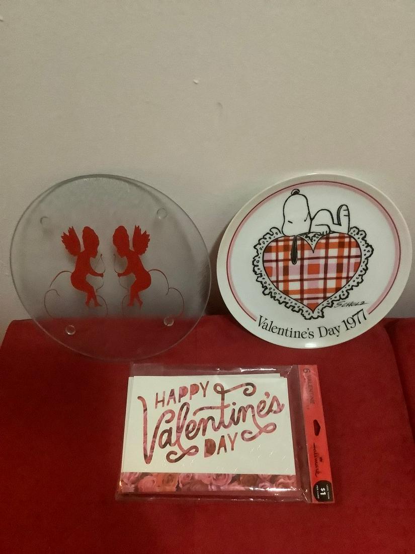 Charles Schulz Peanuts Valentine's Day Plate First (1 of 1)