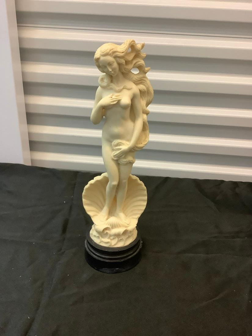 Resin Table Top Statue of Venus Made in Italy 14.5x4.25 (1 of 1)
