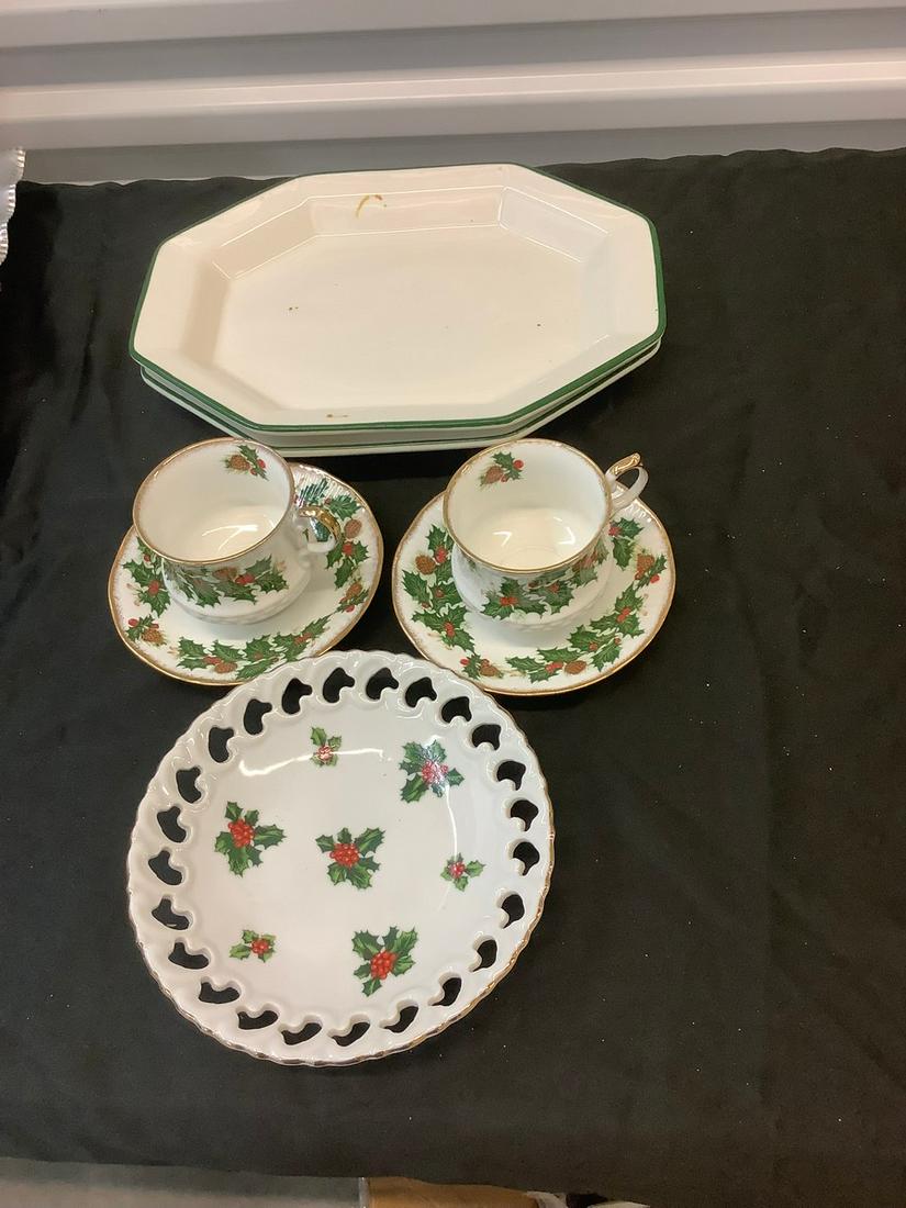 Two Queens Yuletide Fine Bone China Tea Cups and: Two Queens Yuletide Fine Bone China Tea Cups and Saucers and More