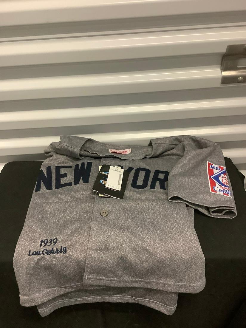 Mitchell & Ness Cooperstown Authentic Collection Lou (1 of 1)