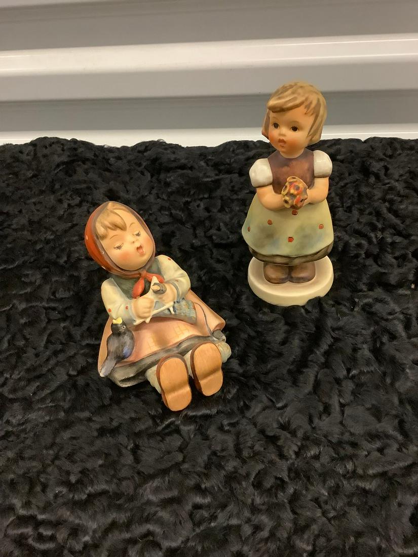 Set of Two Hummel Figurines 5.25 in.: Set of Two Hummel Figurines 5.25 in.