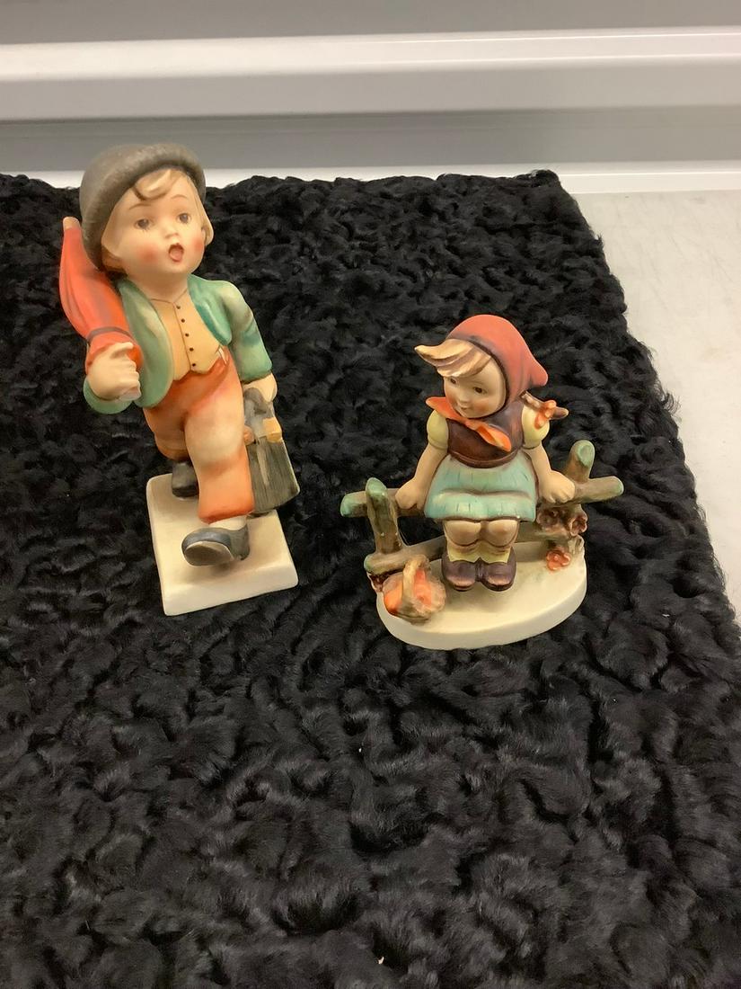 Set of Two Hummel Figurines 5.5 in.: Set of Two Hummel Figurines 5.5 in.