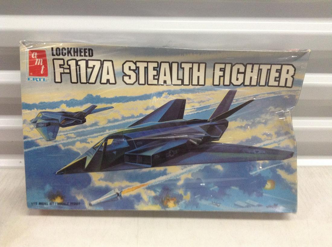 Sealed AMT Ertl Lockheed Stealth Fighter Model Kit: Sealed AMT Ertl Lockheed Stealth Fighter Model Kit
