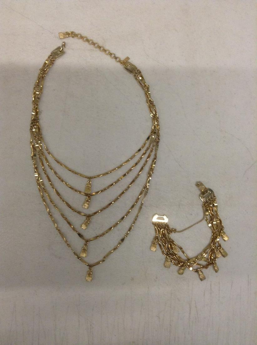 Signed Monet Necklace and Bracelet Set: Signed Monet Necklace and Bracelet Set