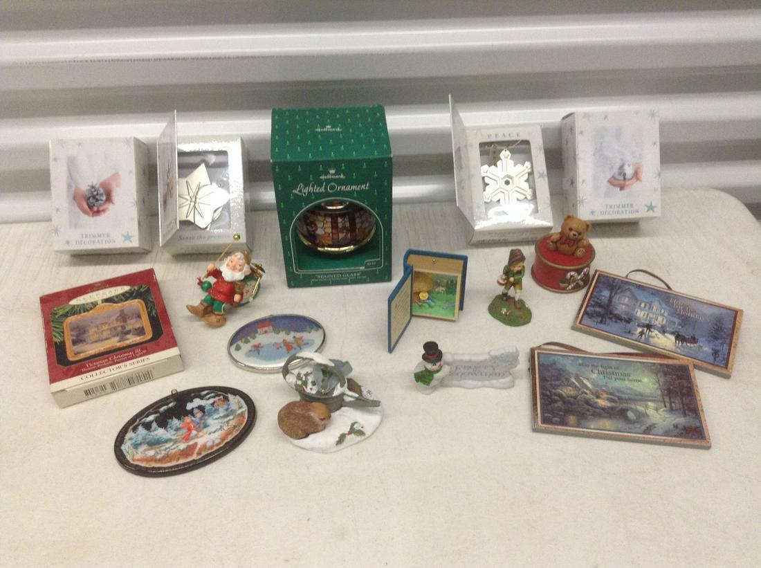 Large lot of Hallmark Ornaments some with boxes (1 of 1)