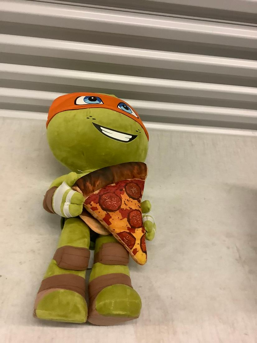 Teenage Mutant Ninja Turtles Michelangelo plush 23 (1 of 1)