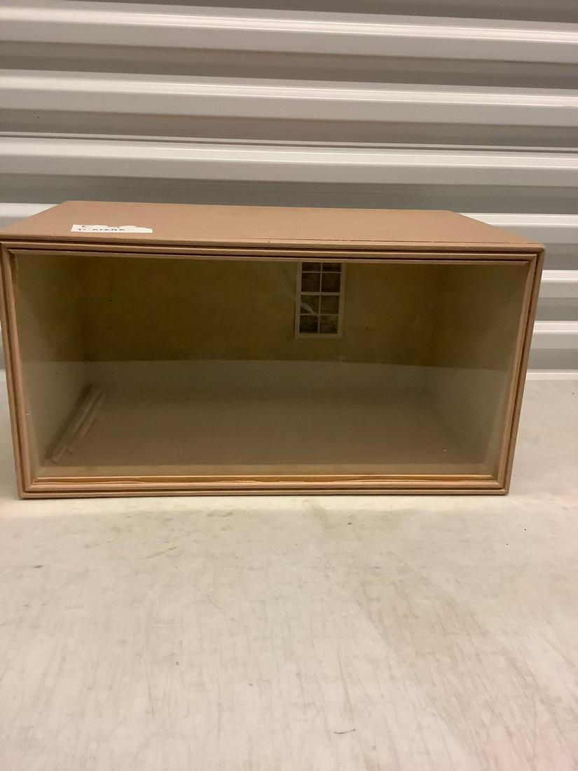 Wood diorama 23x13x11: Wood diorama 23x13x11