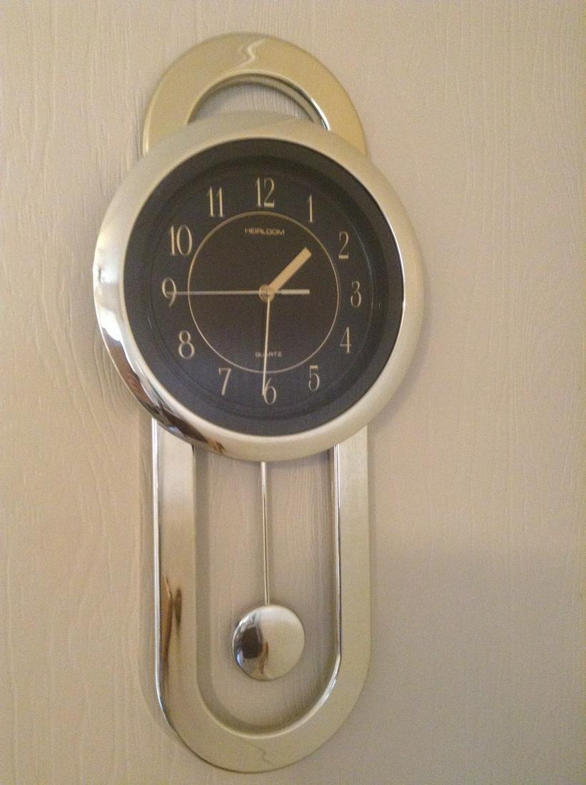 Heirloom Wall Clock 24": Heirloom Wall Clock 24"