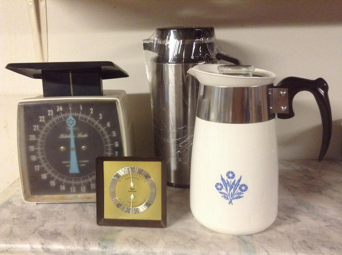 6 cup Corningware Coffeepot, Vintage Sears Scale, (1 of 1)