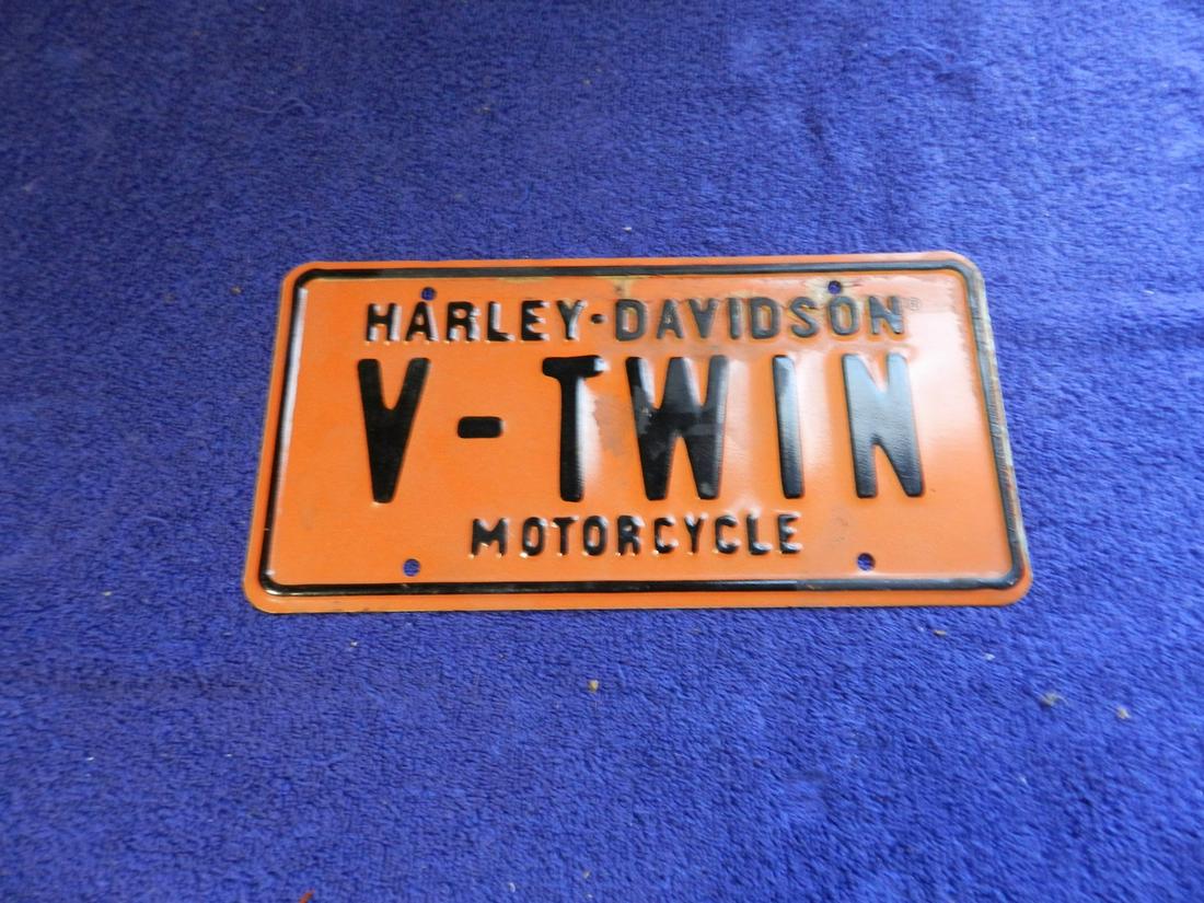 Harley Davidson V Twin Regulation Size License Plate: Harley Davidson V Twin Regulation Size License Plate