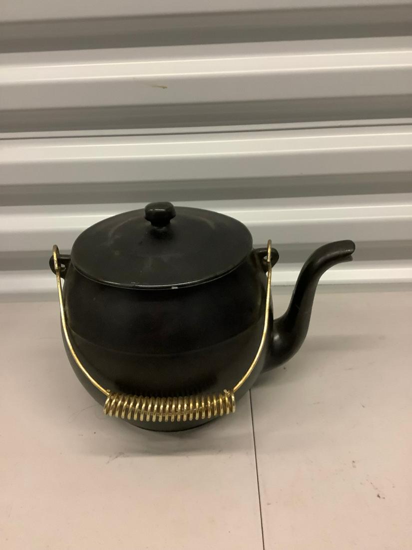 Ceramic teapot shaped cookie jar 8 inches tall broken (1 of 1)