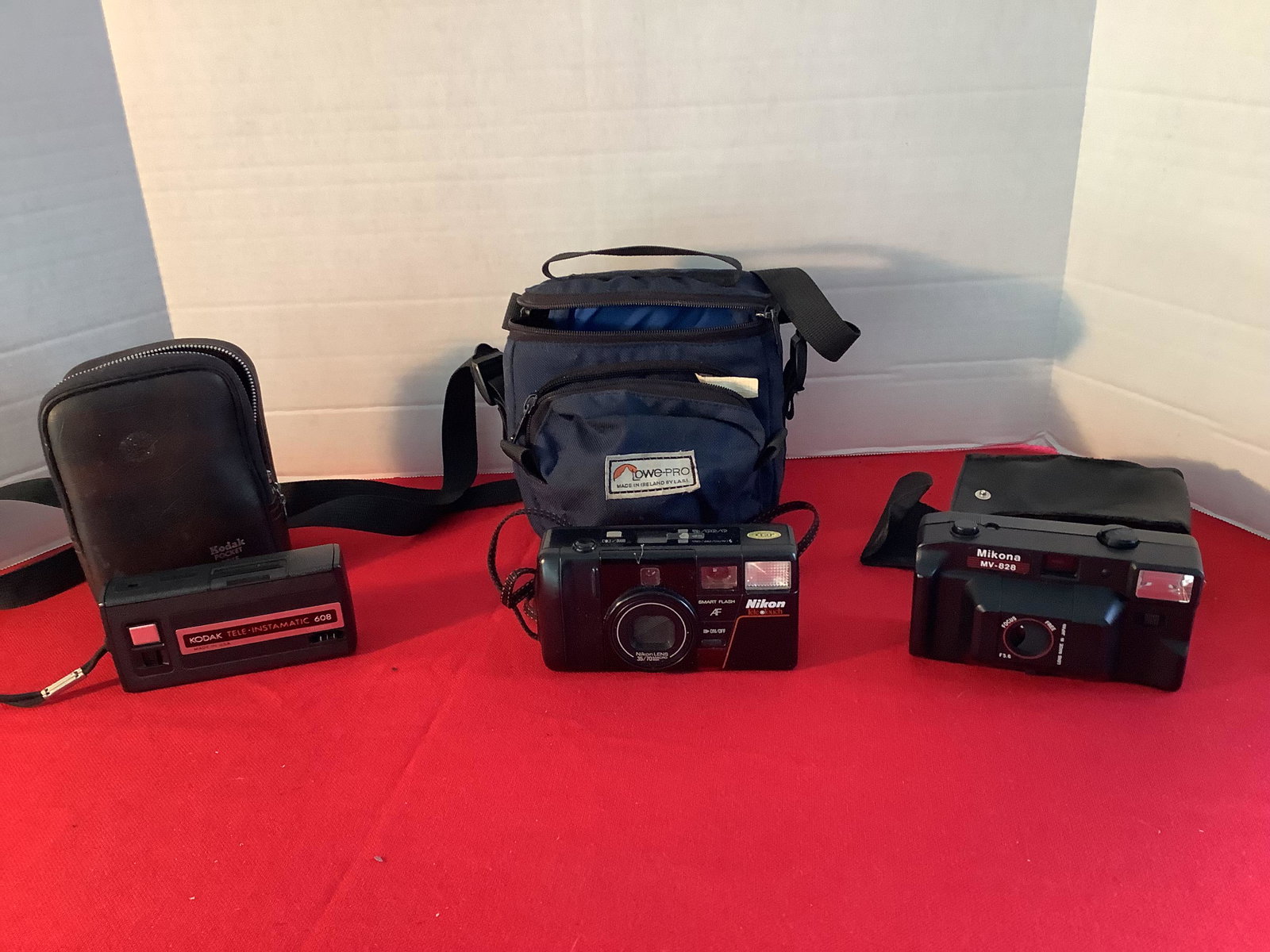 3 vintage cameras, kodak tele-instamatic 608, nikon (1 of 1)