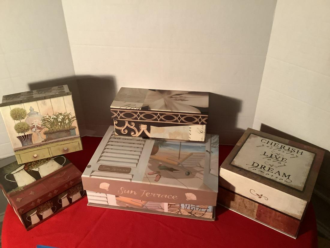 Decorative boxes: Decorative boxes