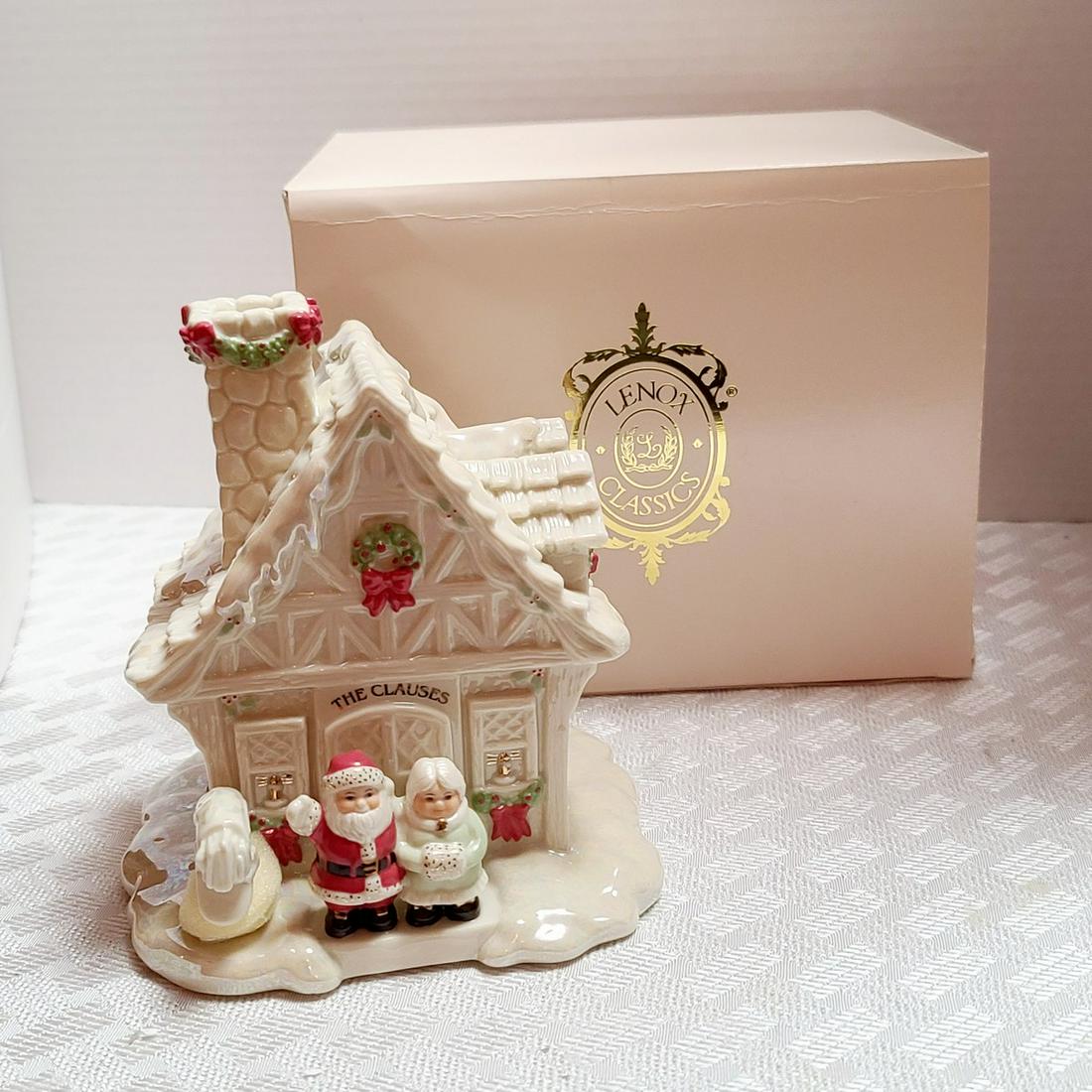 Lenox Classics Greetingd from the Northpole Music Box: Lenox Classics Greetingd from the Northpole Music Box