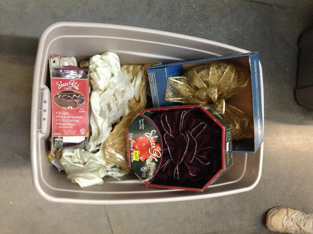 Large lot of christmas lighted bows lights ribbons and: Large lot of christmas lighted bows lights ribbons and more