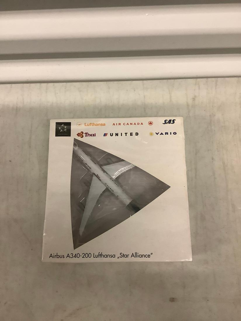 Herpa Wing "Airbus A340-200 Lufthansa Star Alliance" (1 of 1)
