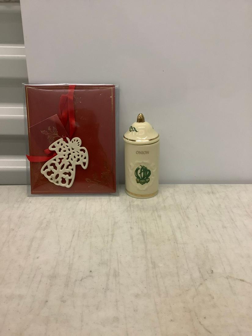 Lenox "Onion" Spice & X-Mas Angel Ornament (1 of 1)