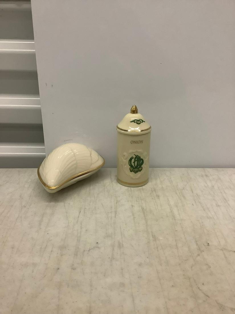 Lenox "Onion" Spice Jar & Shell Trinket Box (1 of 1)