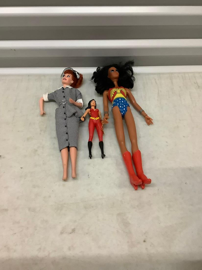 Lot of dolls i love lucy and wonder woman: Lot of dolls i love lucy and wonder woman