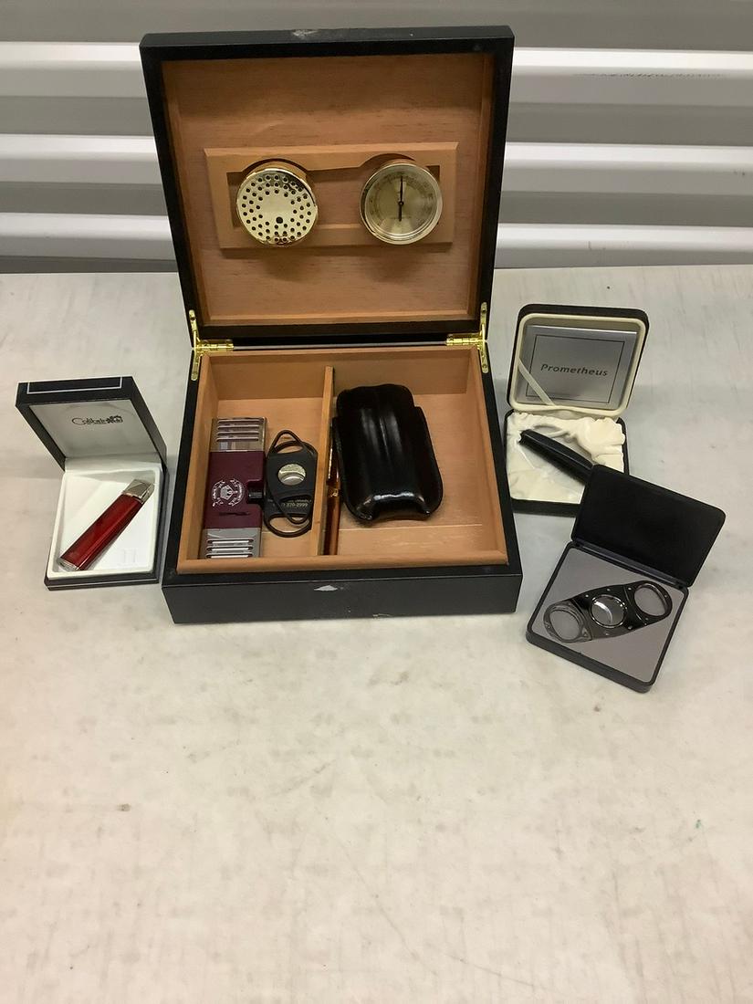 Humidor, Cigar Cutters and More: Humidor, Cigar Cutters and More