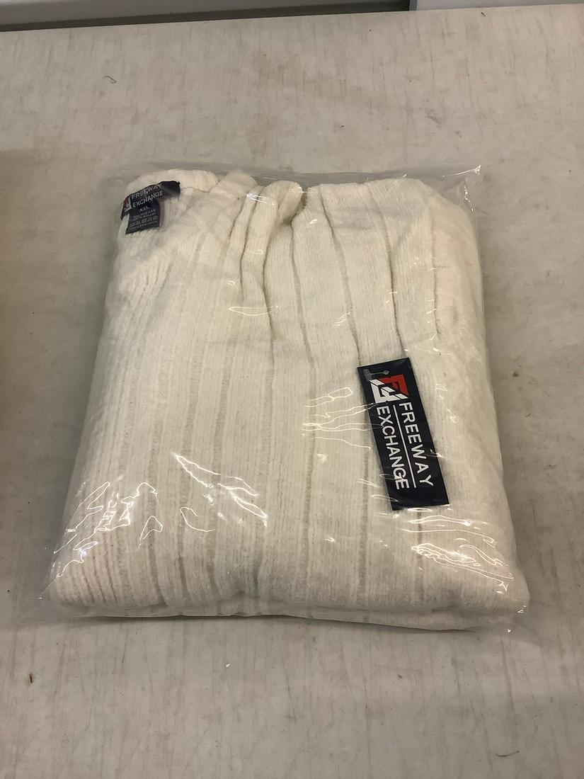 Mens white sweater size XXL new with tags: Mens white sweater size XXL new with tags