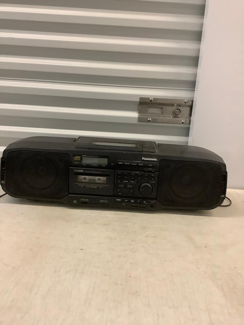 Panasonic RX-DS20 cassette and CD stereo (1 of 1)
