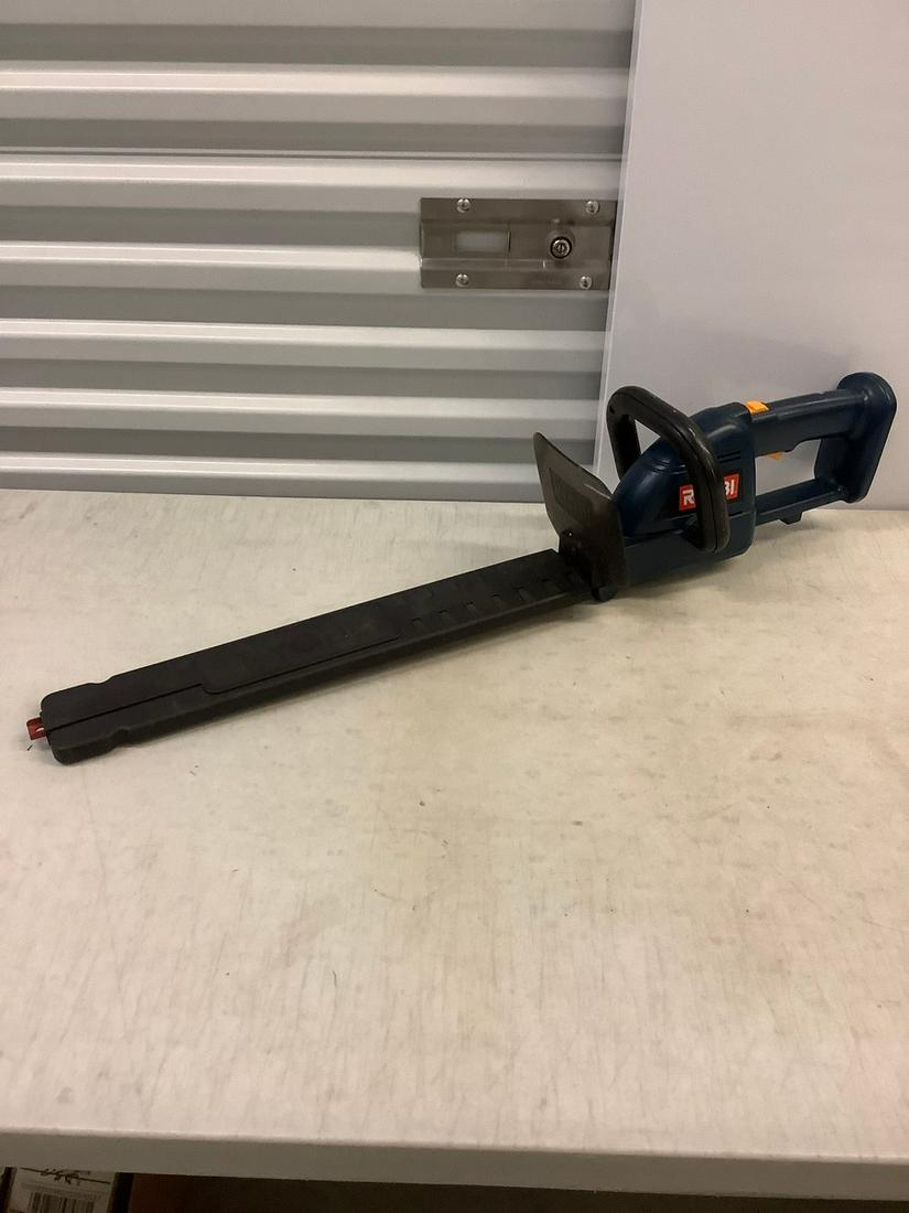 Ryobi cordless hedge trimmer 35 inch long (1 of 1)