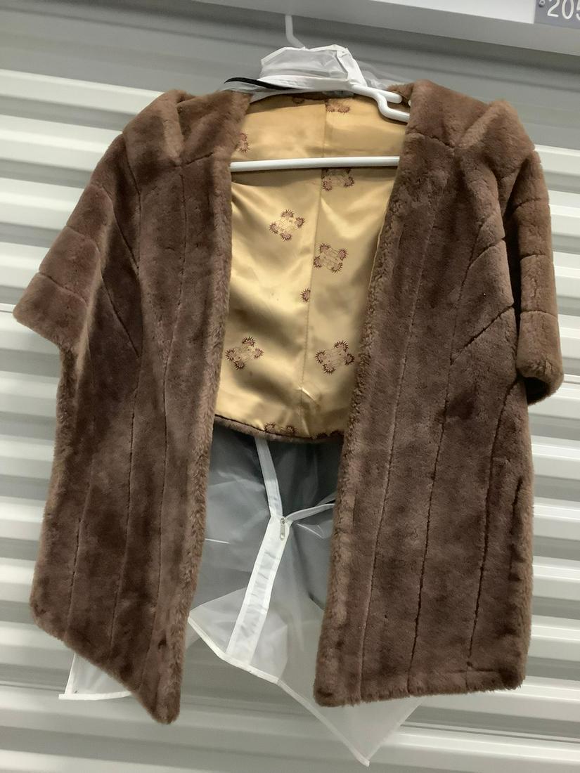 Fur jacket unknown brand and size (1 of 1)