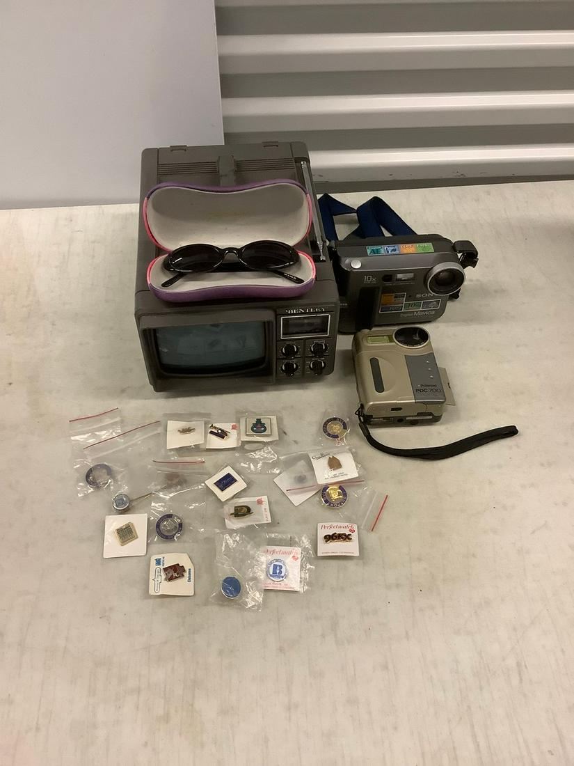 Bentley Portable Tv/Radio, Sony Digital Still Camera (1 of 1)