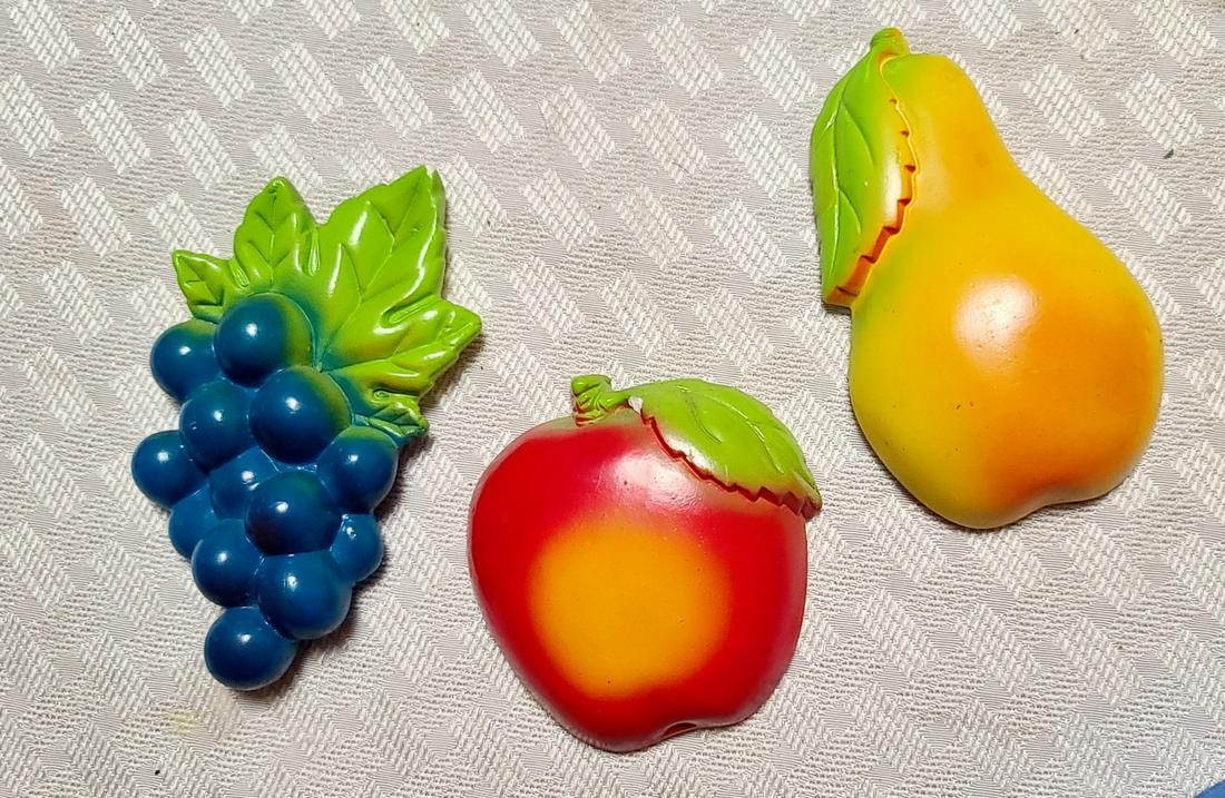 Midcentury Chalkware Fruit Wall Hangings each 5x3" (1 of 1)