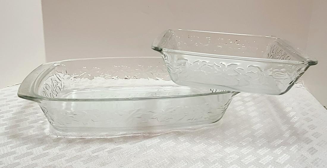 Vintage Glass Embossed Casserole Dishes: Vintage Glass Embossed Casserole Dishes
