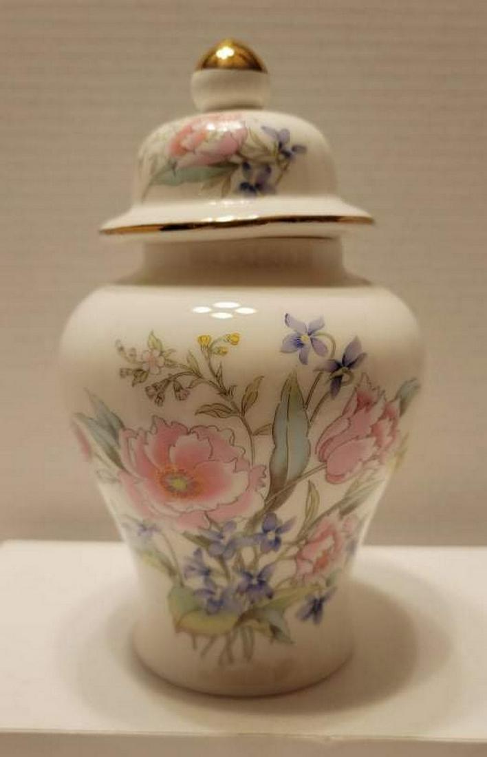 Vintage Lidded Ginger Jar Japan 8" (1 of 1)