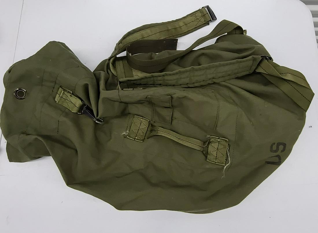 US Military Duffel Backpack (1 of 1)