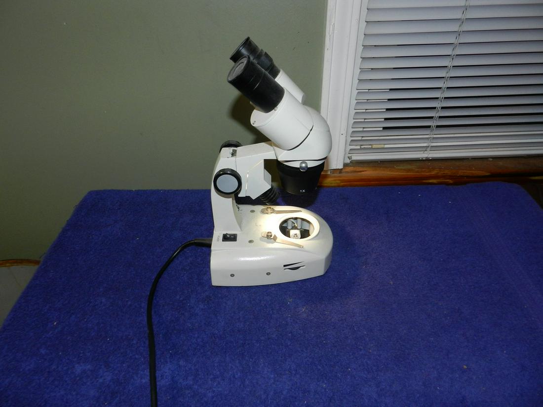 Pac-Sci Lighted Stereo Microscope Tested Works (1 of 1)