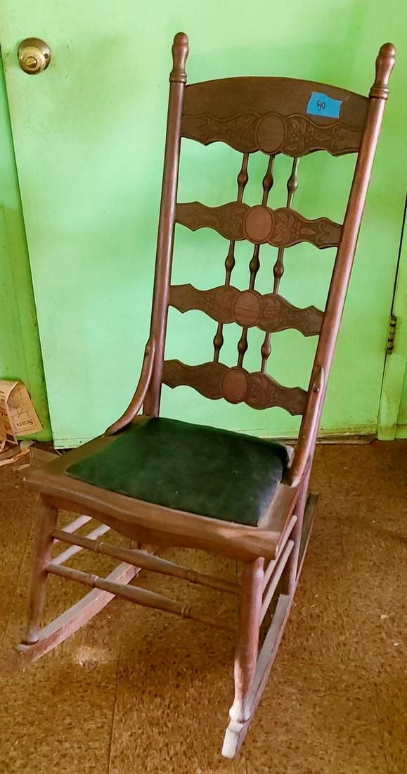 Vintage Carved Wooden Rocking Chair 40x29x18": Vintage Carved Wooden Rocking Chair 40x29x18"
