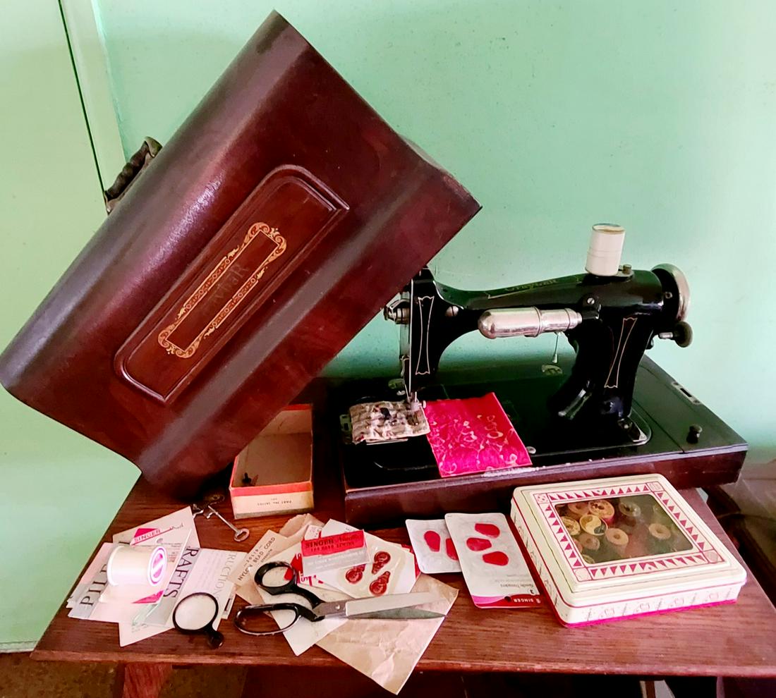 Graybar Sewing Machine in Wooden Case and Accessories (1 of 1)