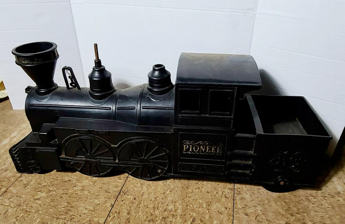 Vintage Pioneer Plastic Train 27" long (1 of 1)